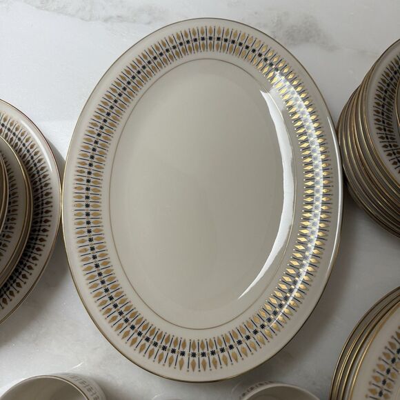 VTG Mikasa Ivory China “HARMONY” #208 Gold MCM 50 Pieces Cream Sugar Platter - Picture 5 of 16